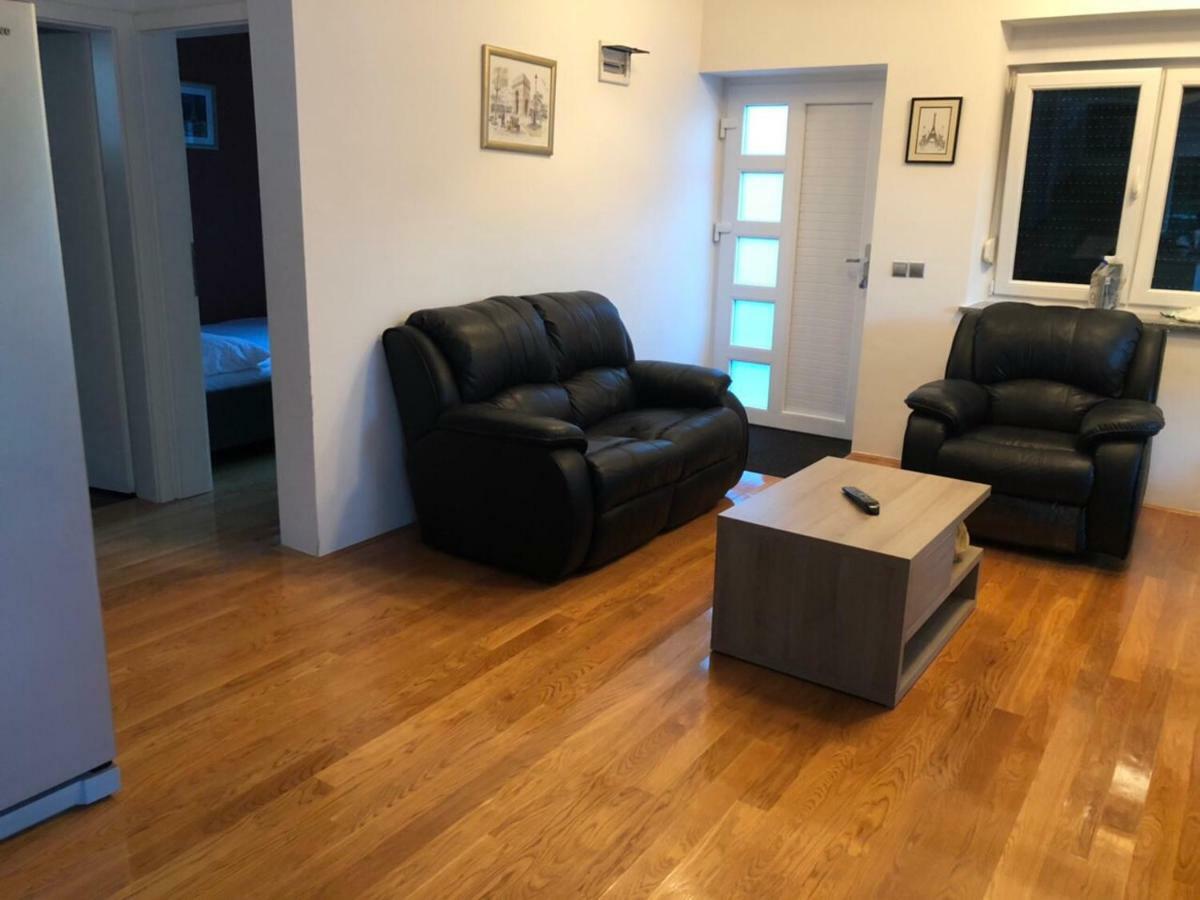 Apartment Nicole ノヴァリャ エクステリア 写真
